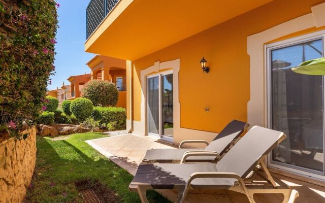 Lakeview Private Garden & Pool