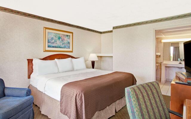 Days Inn by Wyndham Forrest City