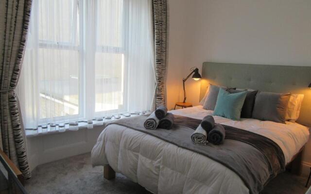 Central Living Apartment