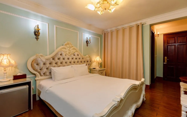 Super OYO Capital O 1173 Le Grand Hanoi Hotel - The Ruby