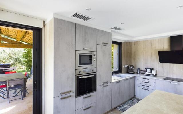 Maison Eygalières, 4 pièces, 6 personnes - FR-1-599-19