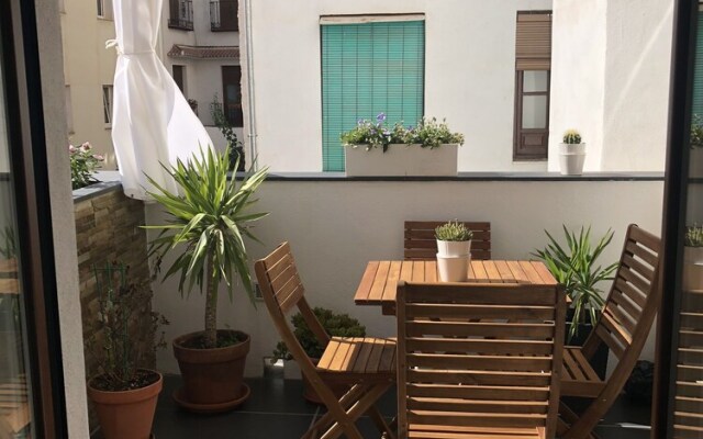 Las Rejas Apartment