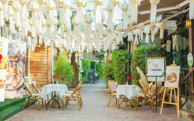 Buri Gallery House & Resort