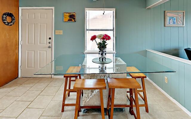 Loki Upper - One Bedroom Bungalow