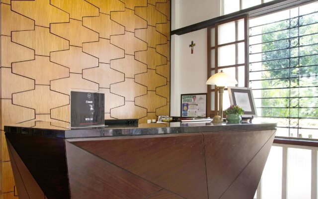 The Henry Hotel Manila