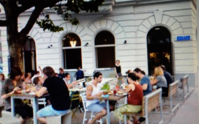 Central Garden Apartments