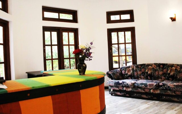 Lizzie Villa Guest House