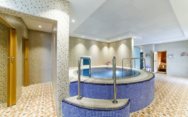 Holiday International Sharjah Hotel