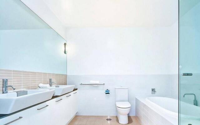 Breeze Apartments