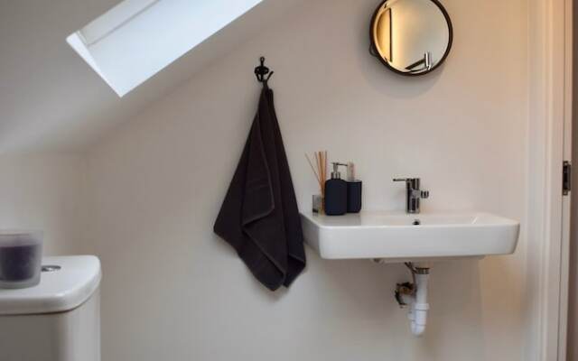 3 Bedroom Townhouse in Dublin 4 Sleeps 6