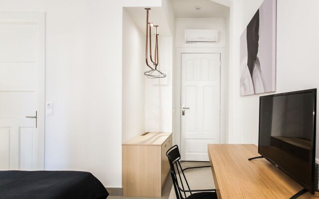 Monk Monastiraki Suites