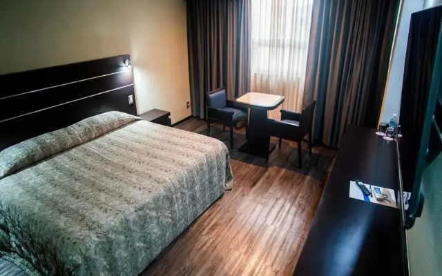 Hotel Parque Satelite