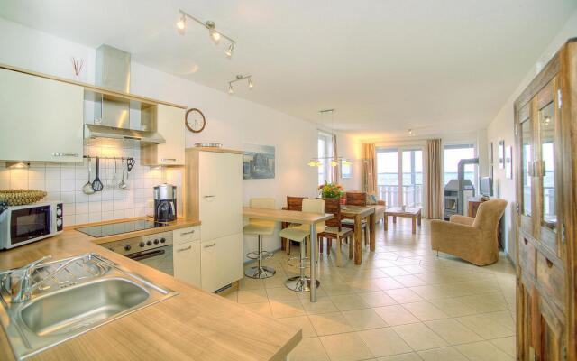 Apartment in Rechin Right on the Water