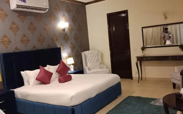 Westin Suites Guest House