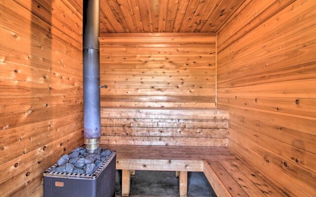 Spacious Cabin on Cross Lake: Treehouse & Sauna!