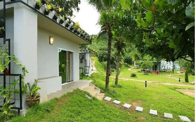 Chiangkhan River Green Hill