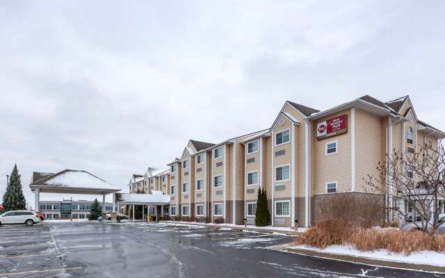 Best Western Plus Woodstock Inn & Suites