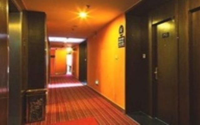 Super 8 Hotel Yangzhou Slender West Lake Wen Chang Ge