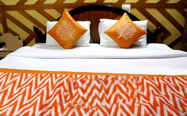 Goroomgo New Payal Mall Road Nainital