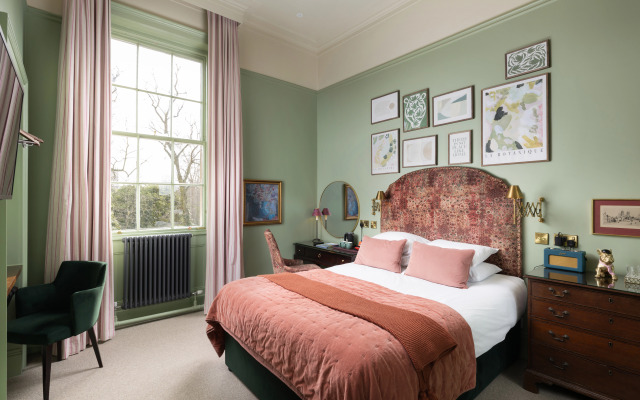 The Churchill Hotel