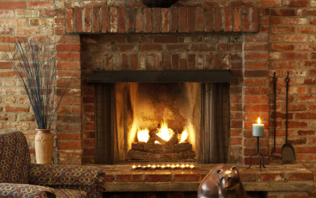 Whistler Village Inn And Suites