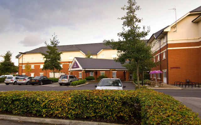 Premier Inn Warrington (M6/J21)