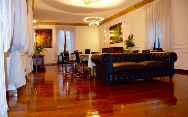 Ball Apartments loc 04163