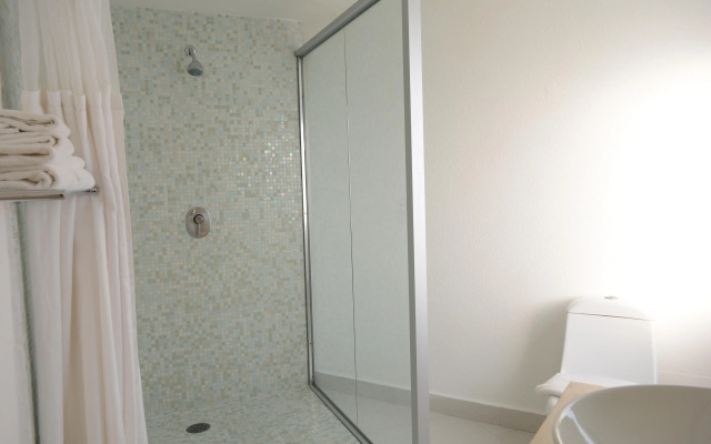 Adhara Express Hotel