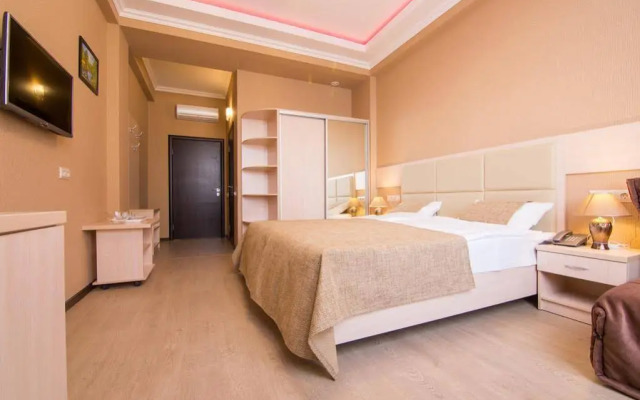 Hotel ML