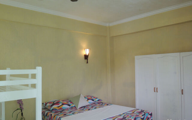 Moalboal Beach Resort