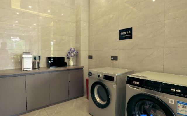 Homeinn Selected Hotel (Henan Science Museum Xianghu)