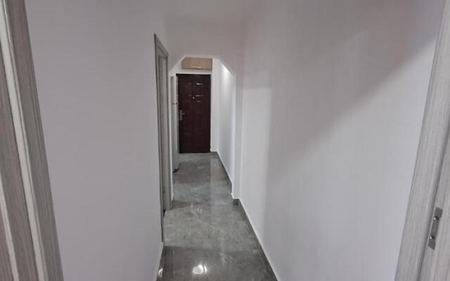 Apartament Bratu strada Rozelor Etaj 3