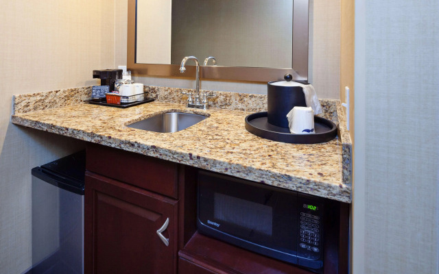 Hampton Inn & Suites Agoura Hills