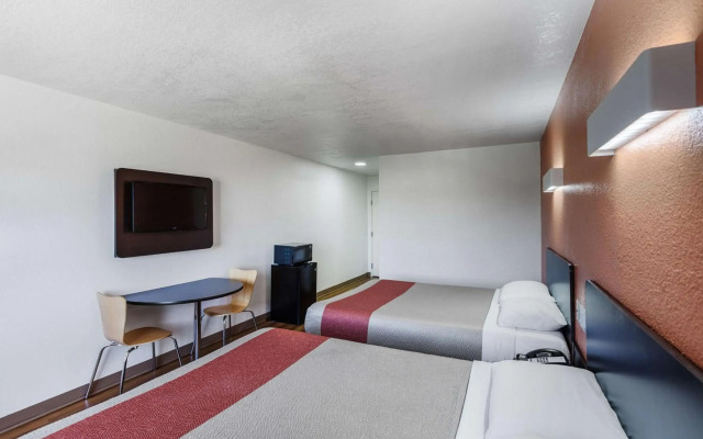 Motel 6 Bedford, TX - Fort Worth