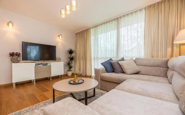 Simpsono apartamentai №215