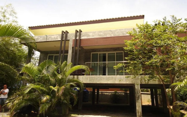 Saparote Hostel