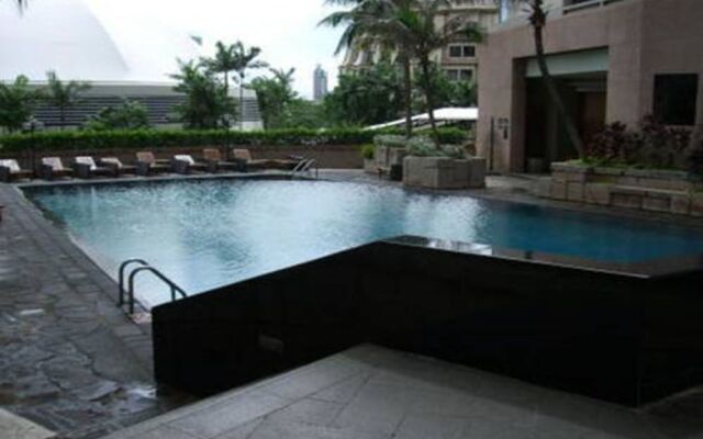 Ebony Towers At Parkview