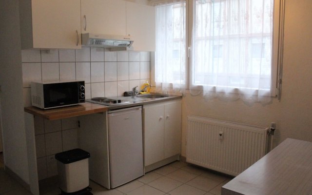 Studios near Gare SNCF - RM 86