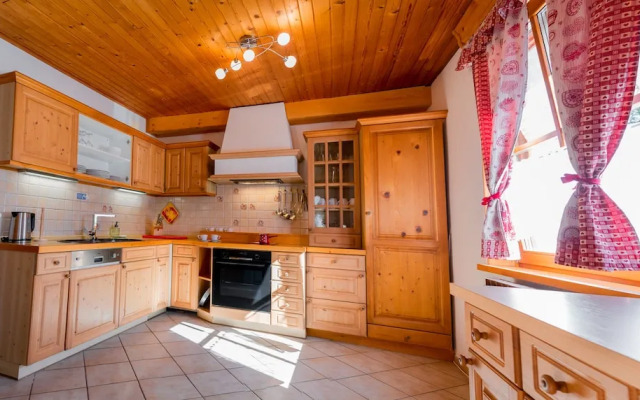 Villa Flora Apartments