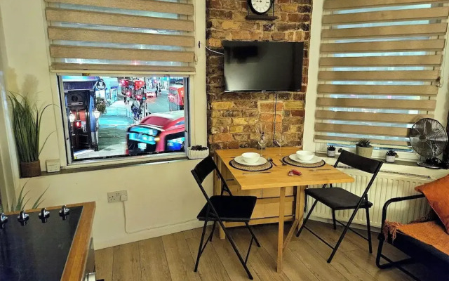 Charming Central London Studio With Sofabed
