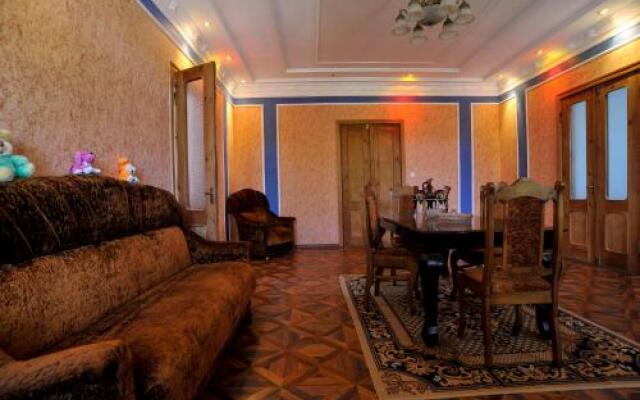 Raindi Guesthouse