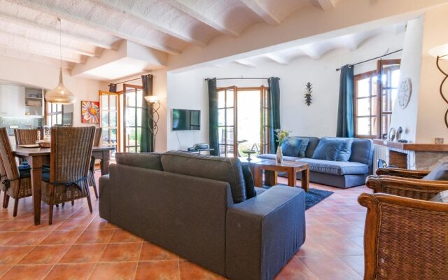 Exotic Villa in Calonge With Swimming Pool