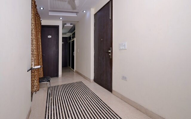 OYO 466 Hotel Lotus B&B