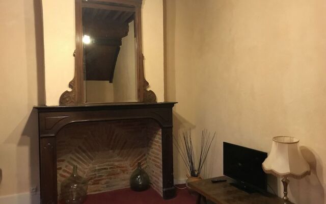 Hotel Raymond VII