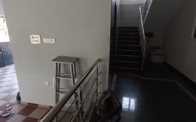 Shantham Service Apartments Indumangar