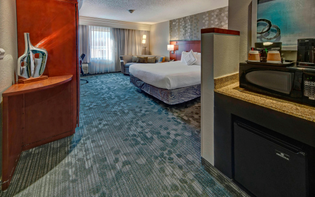 Courtyard by Marriott Alexandria