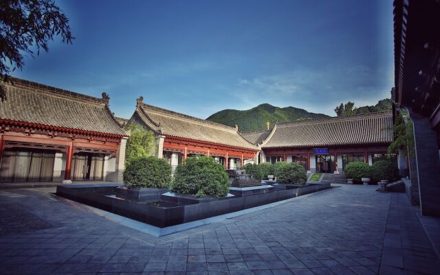 ZuoYouKe Qinling West Brigade Hotel