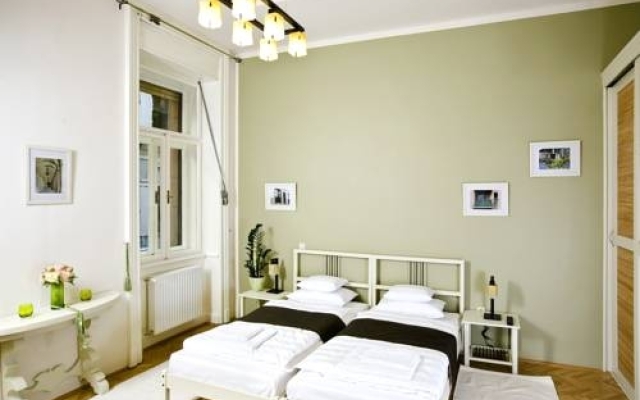 Budapest Rooms Bed and Breakfast