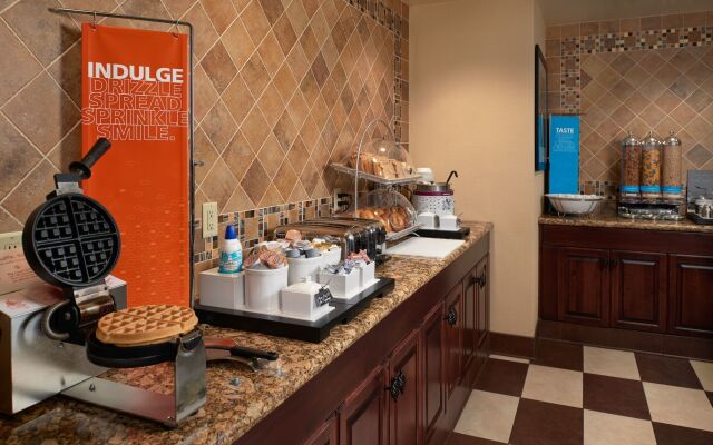 Hampton Inn & Suites Rogers