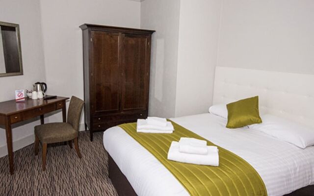Fryatt Hotel & Bar